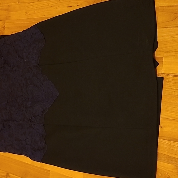 LauraPlus Dress - Picture 4 of 5